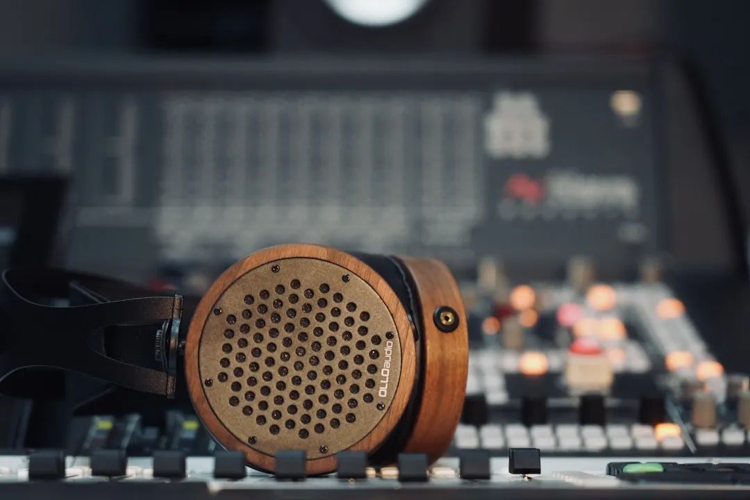 OLLO Audio S4X 監聽耳機